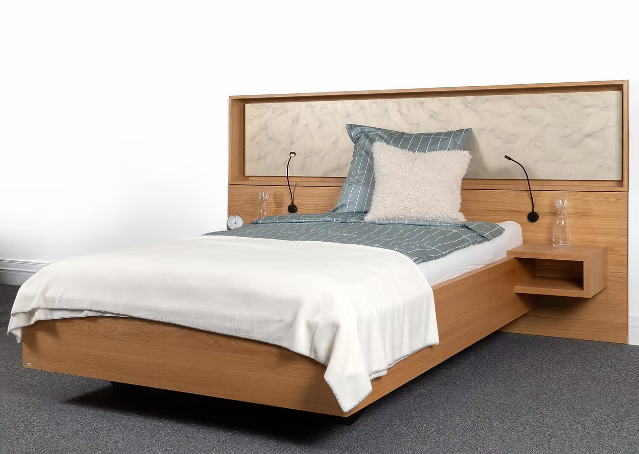 bulbaum "handgemaach" Bett "noascht"