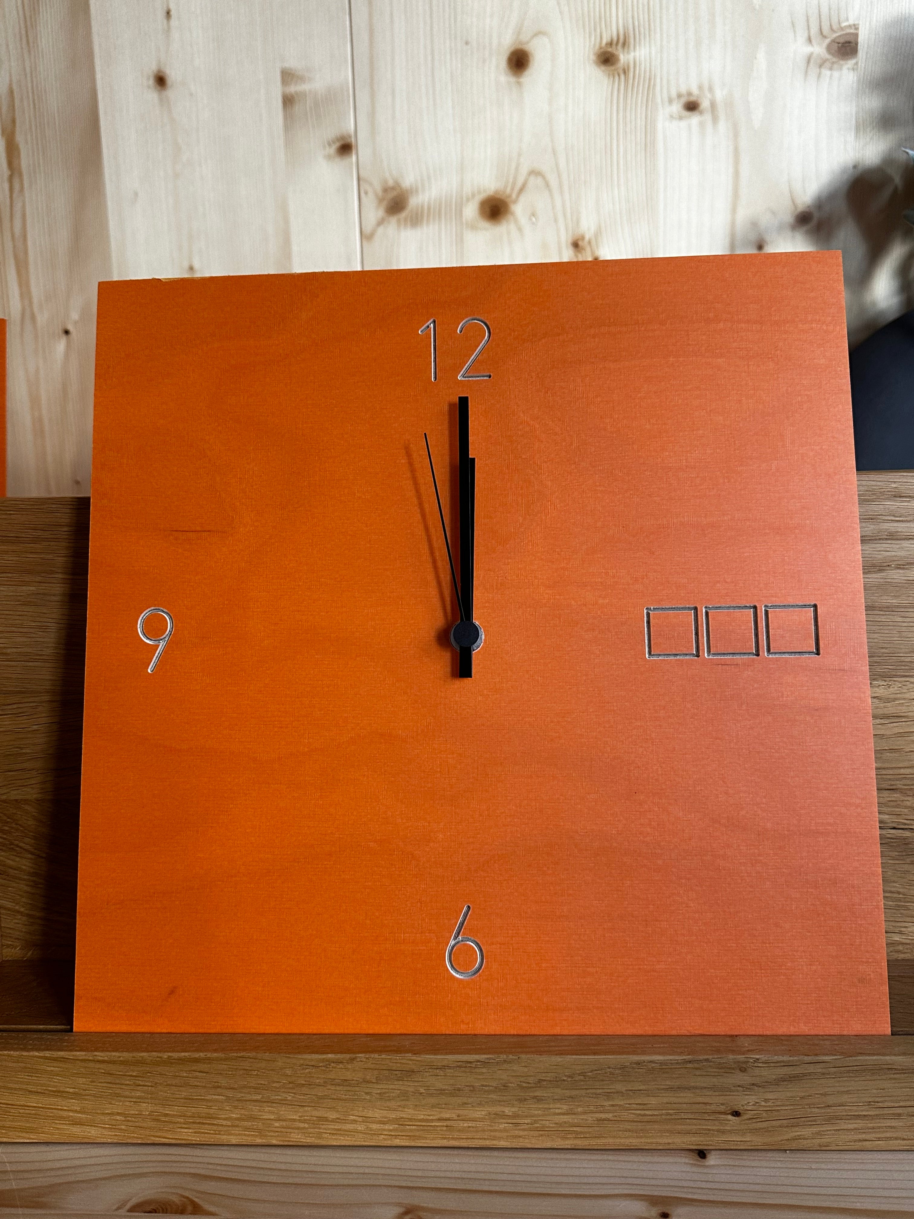 bulbaum "Halwa" Wanduhr Koski- Orange