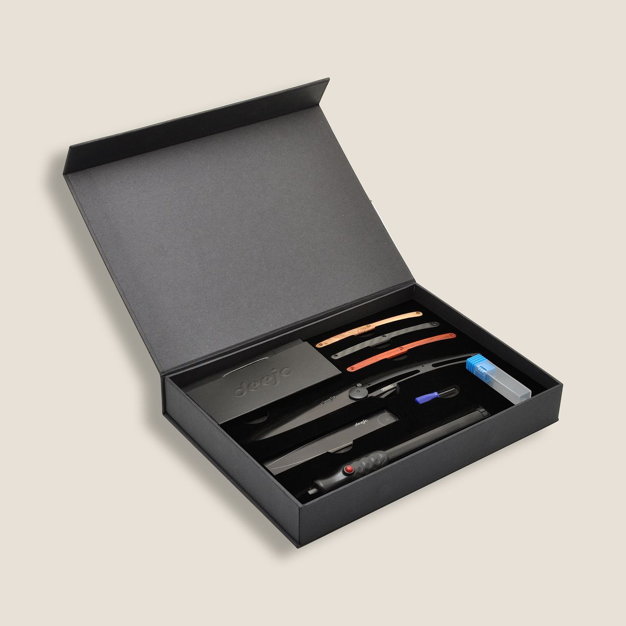 Deejo Tattoo-Box "Tätowier dein Deejo"