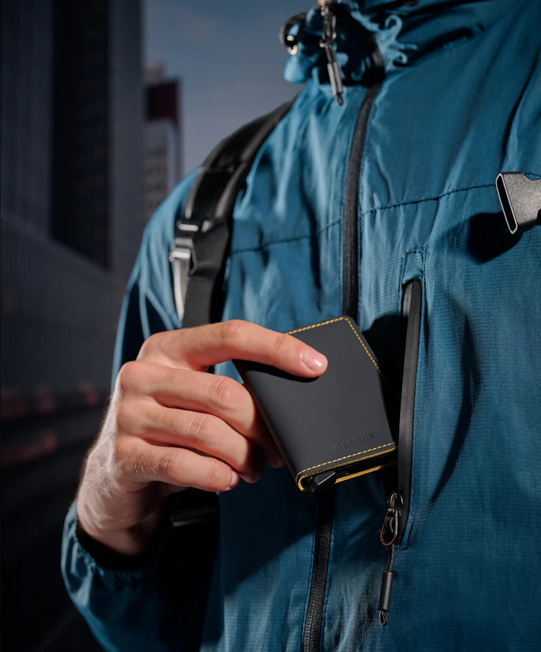 Secrid Miniwallet Matte Black & Ochre